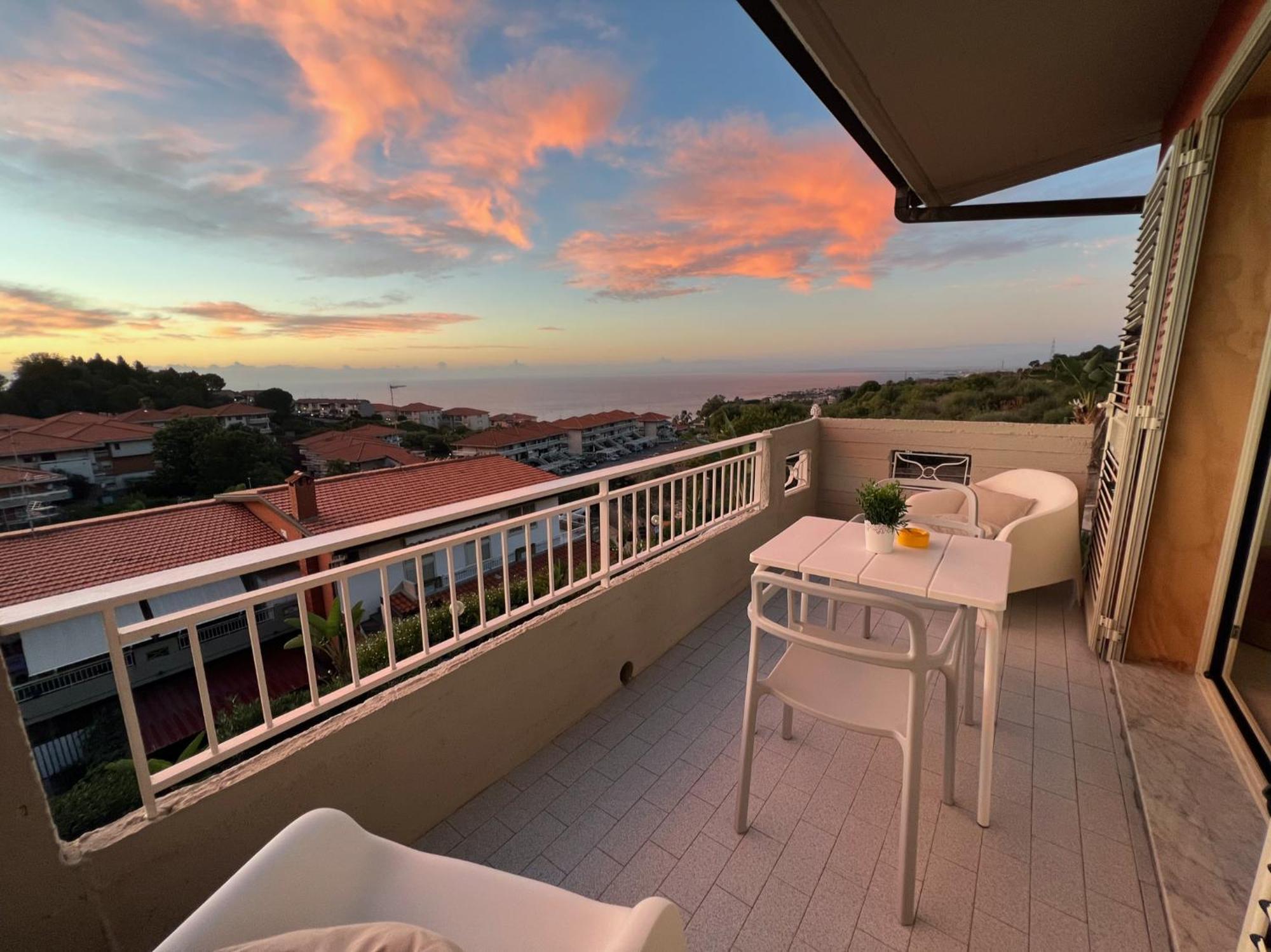 Villa Lattea Aci Trezza Szoba fotó