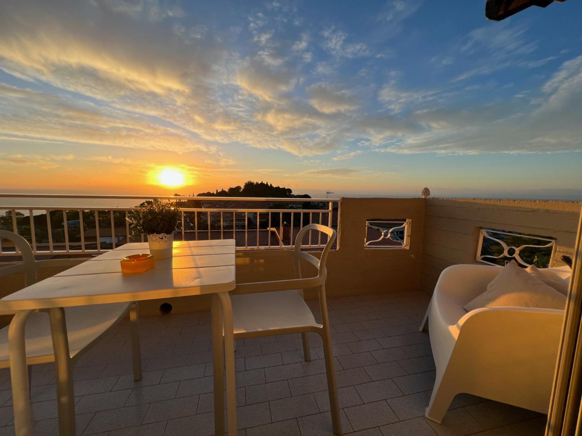 Villa Lattea Aci Trezza Szoba fotó