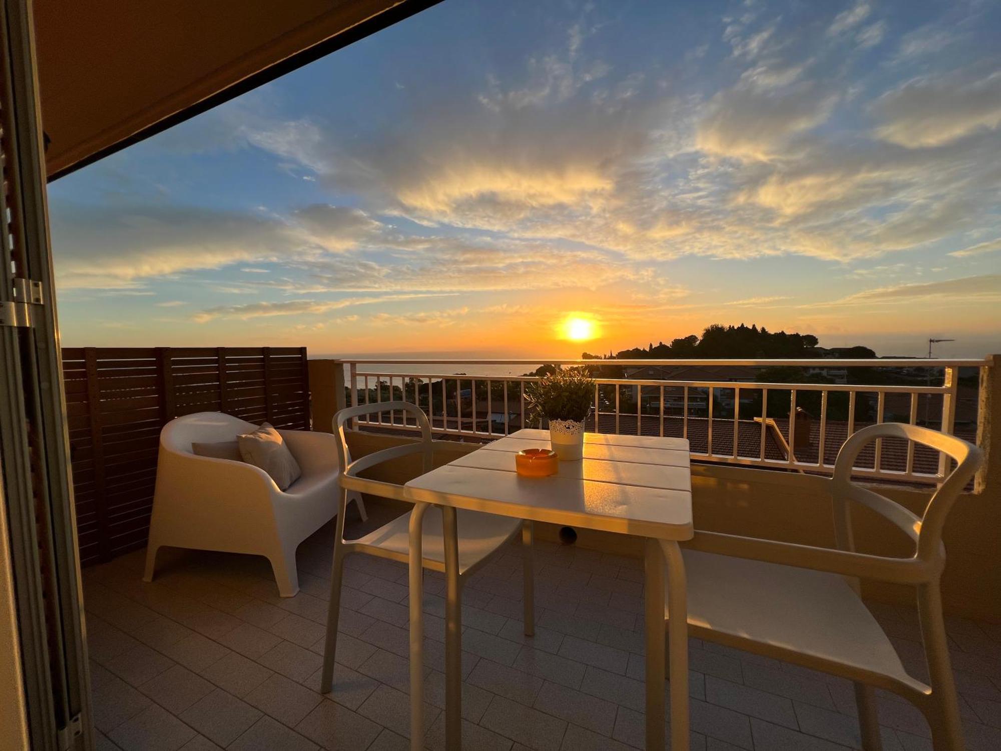 Villa Lattea Aci Trezza Szoba fotó